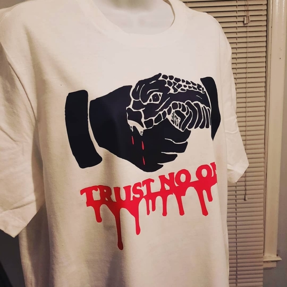 Graphic t shirt - Picture 2 of 5